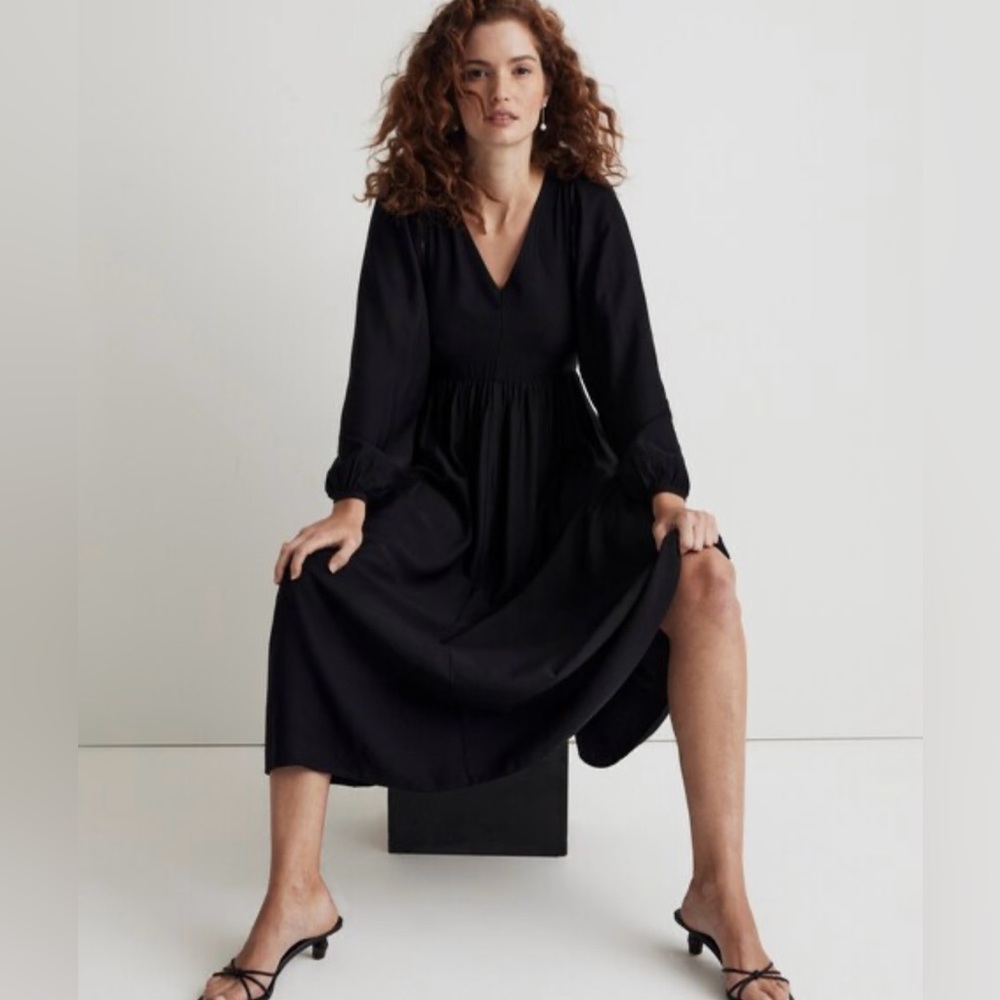 NWOT Madewell V-Neck Empire Midi Dress - small